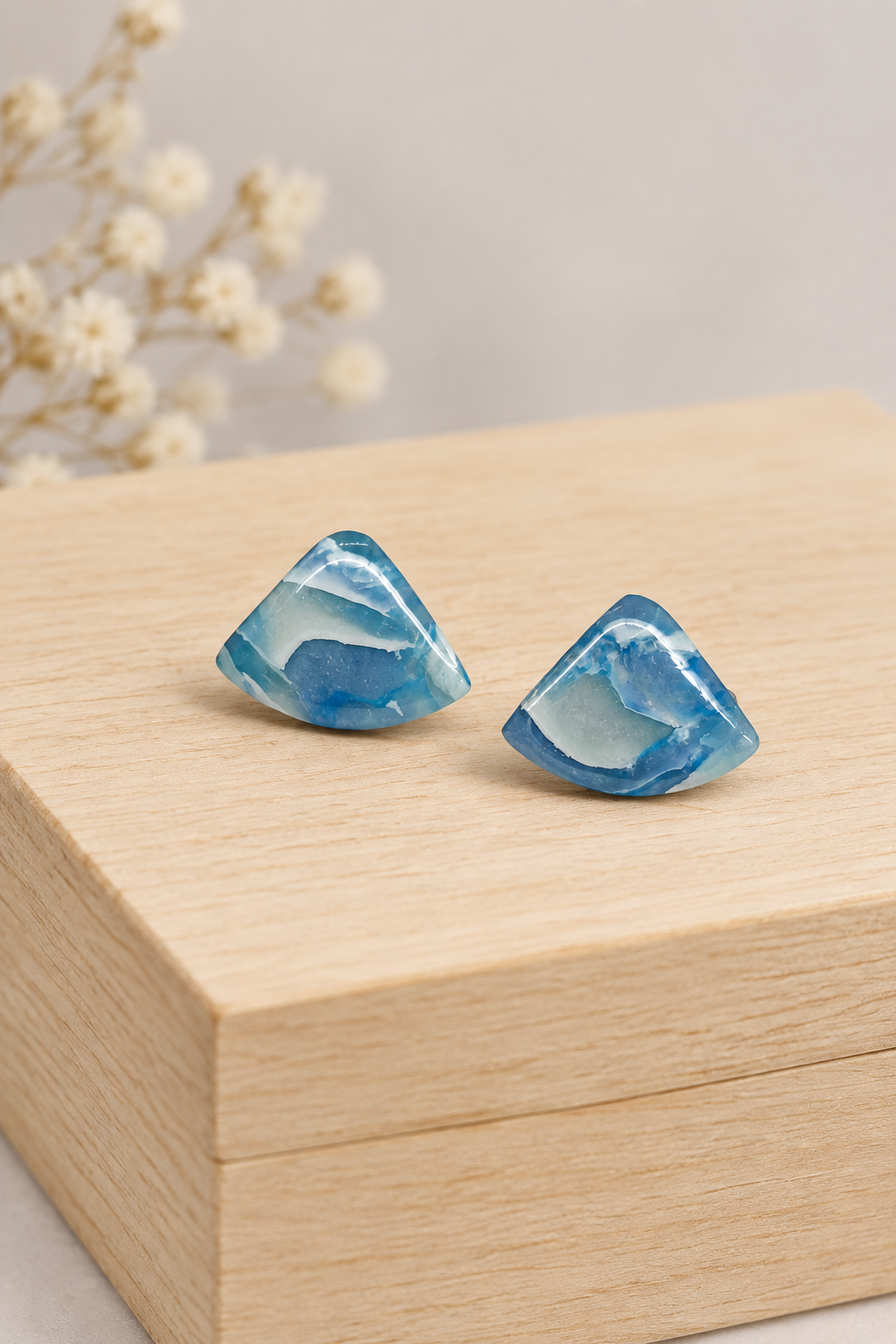 Ocean Blue Fan Studs on Wooden Box