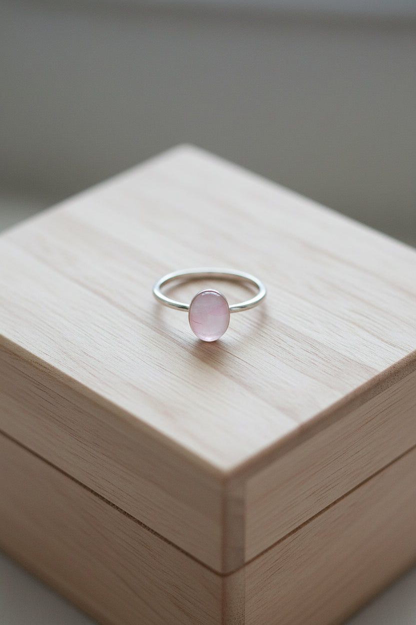 Sterling Silver Rose Quartz Oval Ring